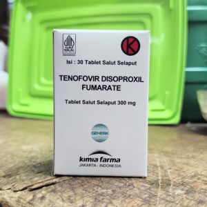 Kotak obat Tenofovir Disoproxil Fumarate 300 mg produksi Kimia Farma berisi 30 tablet salut selaput.